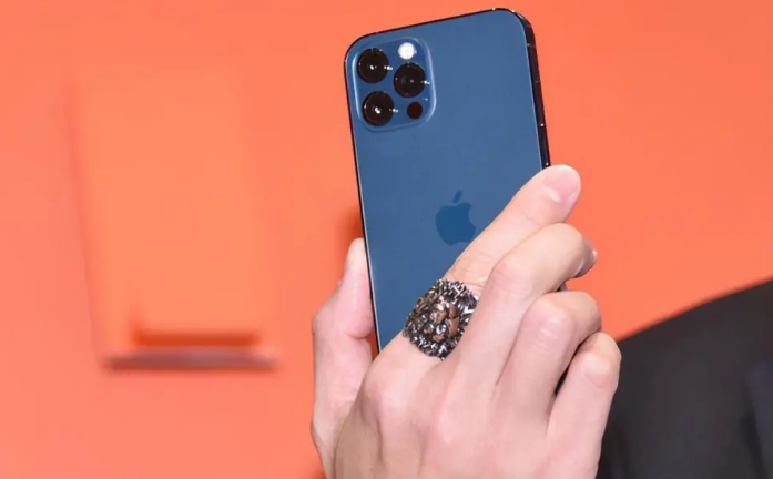 陆丰苹果手机维修分享iPhone12系列重启方法教程 