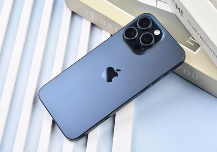 陆丰苹果维修点分享iPhone 15 Pro Max屏幕更换全新实操风险 